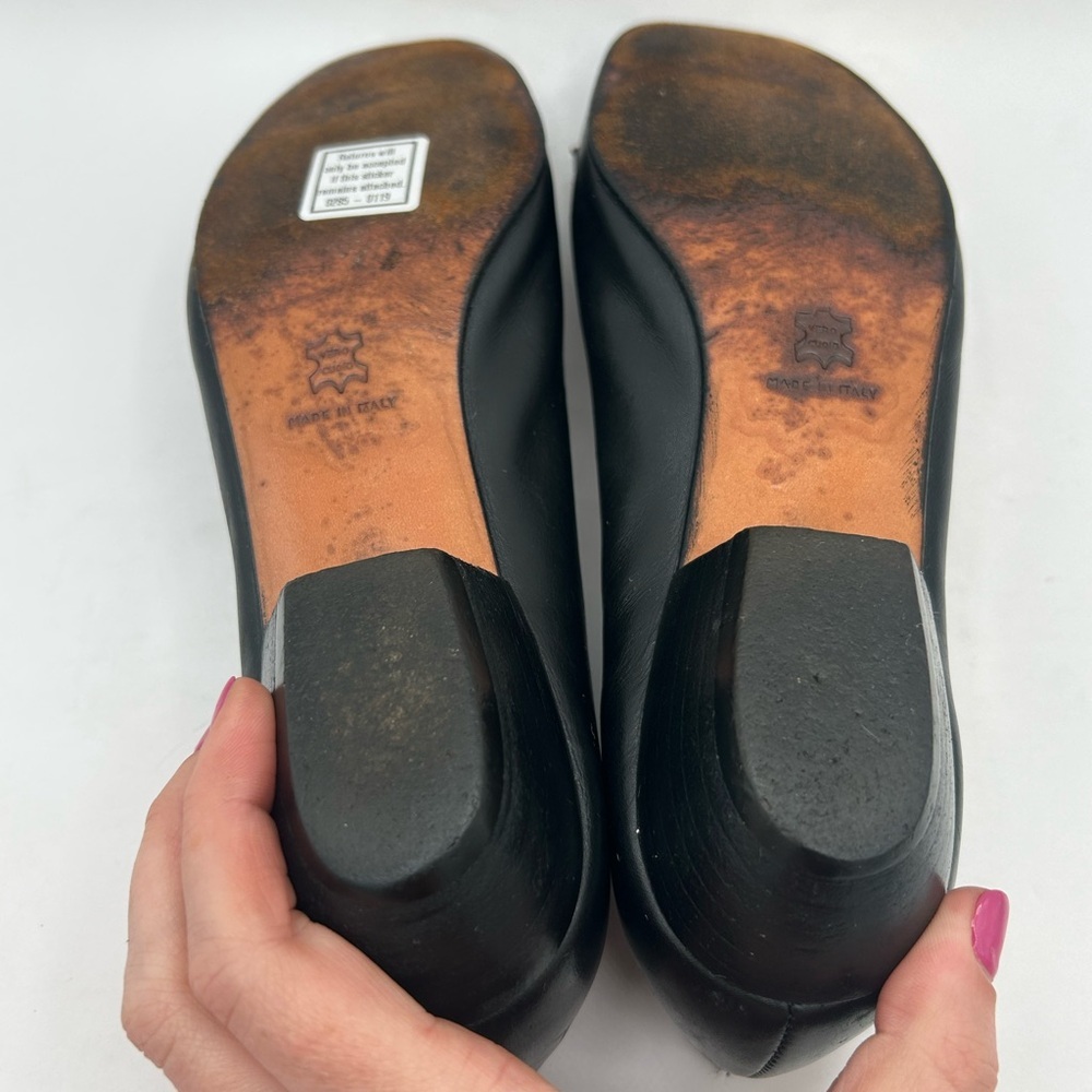 Salvatore Ferragamo Vara Gold Bow Logo Black Leather Ballerina flat Shoe  Size 7 - Picture 16 of 16